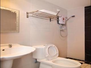Rose Cottage Hotel Taman Impian Senai Johor Bahru Exteriör bild